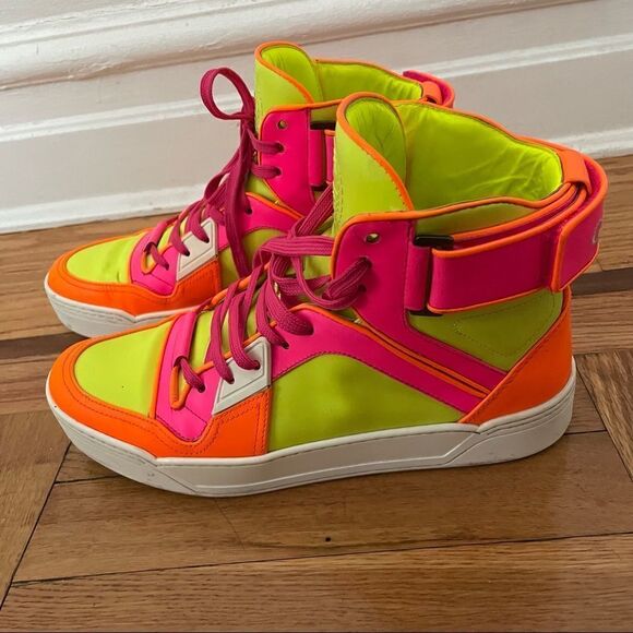 Gucci Wmns Signature High Top 'Fluo Matt' Sneakers - Picture 8 of 15